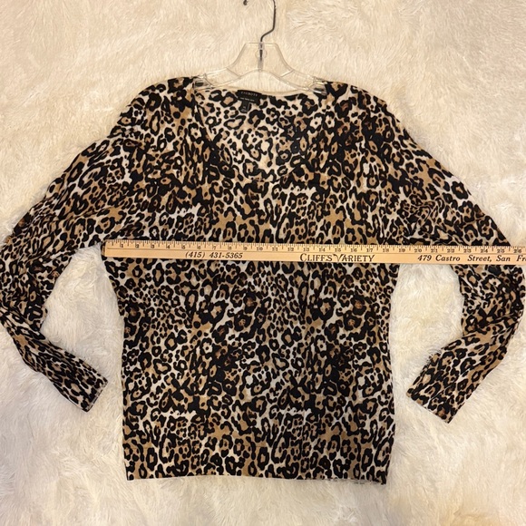Talbots Women's Black and Tan Leopard Print Sweater XL - Picture 5 of 7